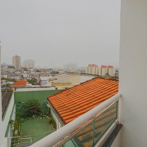 Casa à venda com 192m², 3 quartos e 4 vagasVaranda Suíte