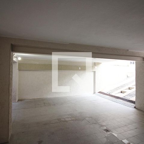 Casa para alugar com 330m², 8 quartos e 5 vagasGaragem casa 2