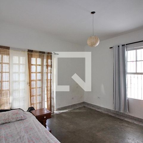 Casa para alugar com 330m², 8 quartos e 5 vagasQuarto 1 casa 2