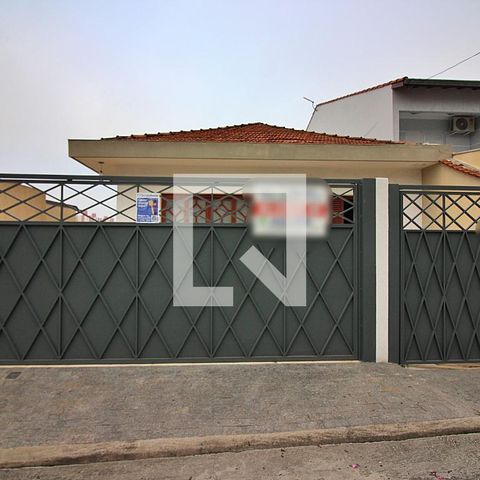 Casa para alugar com 330m², 8 quartos e 5 vagasFachada