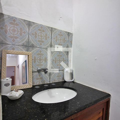 Casa para alugar com 330m², 8 quartos e 5 vagasBanheiro Social casa 2