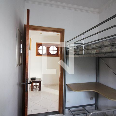 Casa para alugar com 330m², 8 quartos e 5 vagasQuarto 2