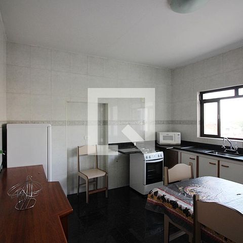 Casa para alugar com 330m², 8 quartos e 5 vagasCozinha