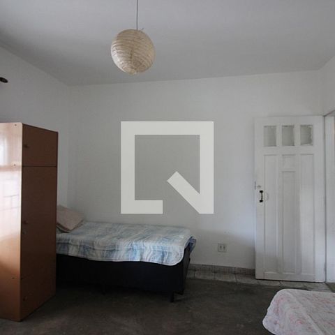 Casa para alugar com 330m², 8 quartos e 5 vagasQuarto 1 casa 2