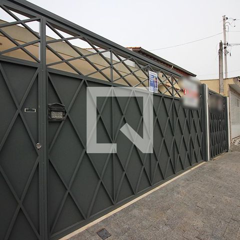Casa para alugar com 330m², 8 quartos e 5 vagasFachada