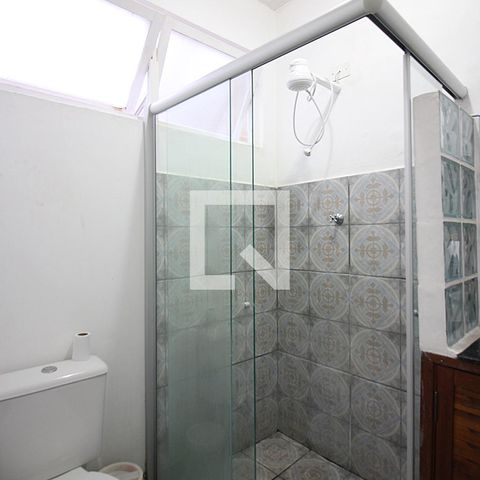 Casa para alugar com 330m², 8 quartos e 5 vagasBanheiro Social casa 2