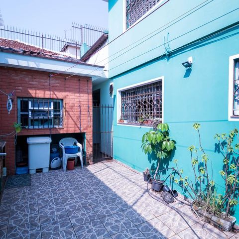 Casa à venda com 184m², 3 quartos e 4 vagasQuintal
