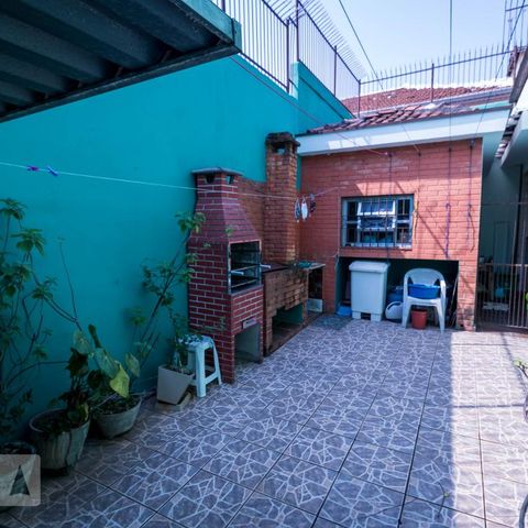 Casa à venda com 184m², 3 quartos e 4 vagasQuintal