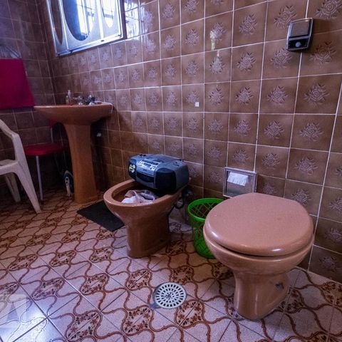 Casa à venda com 184m², 3 quartos e 4 vagasBanheiro da Suíte