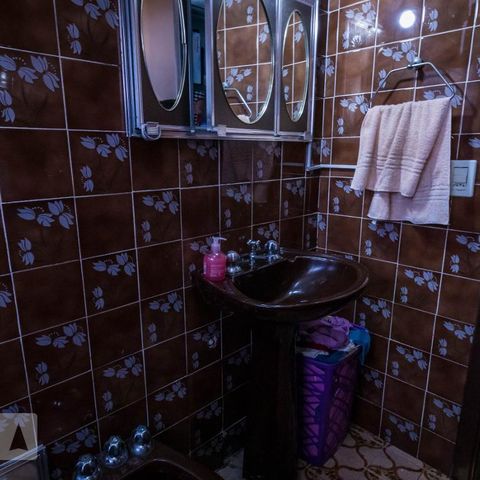 Casa à venda com 184m², 3 quartos e 4 vagasBanheiro