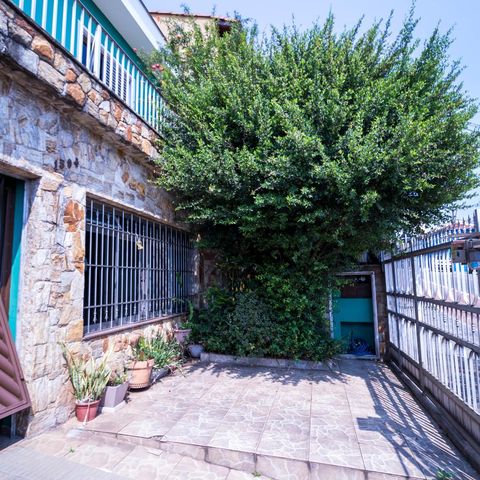 Casa à venda com 184m², 3 quartos e 4 vagasFachada