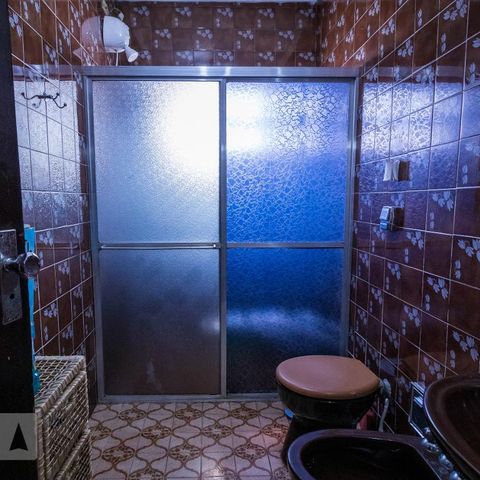 Casa à venda com 184m², 3 quartos e 4 vagasBanheiro