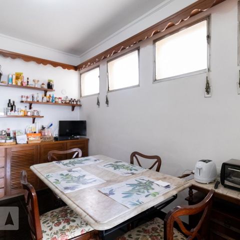 Apartamento à venda com 352m², 4 quartos e 2 vagasCopa