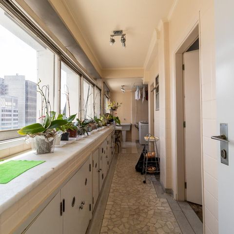 Apartamento à venda com 352m², 4 quartos e 2 vagasÁrea de serviço
