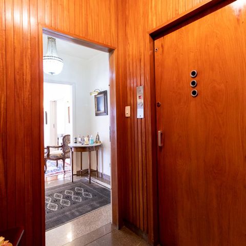 Apartamento à venda com 352m², 4 quartos e 2 vagasHall - entrada social