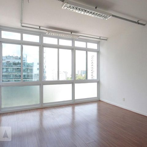 Apartamento à venda com 130m², 2 quartos e sem vagaSala