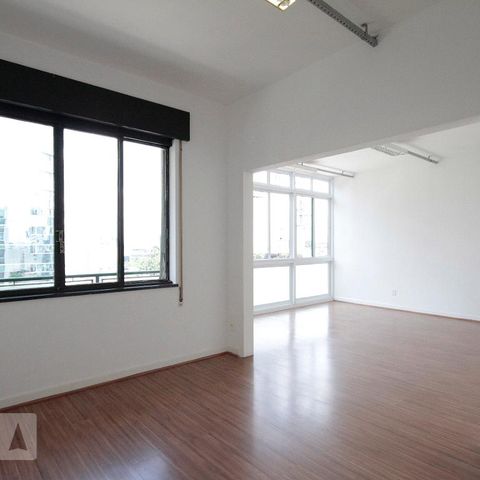 Apartamento à venda com 130m², 2 quartos e sem vagaSala