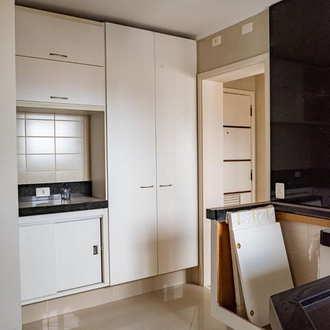 Apartamento à venda com 330m², 4 quartos e 4 vagasCozinha