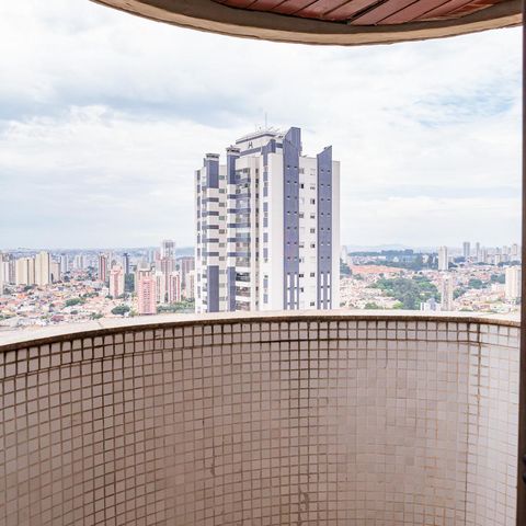Apartamento à venda com 330m², 4 quartos e 4 vagasVaranda 