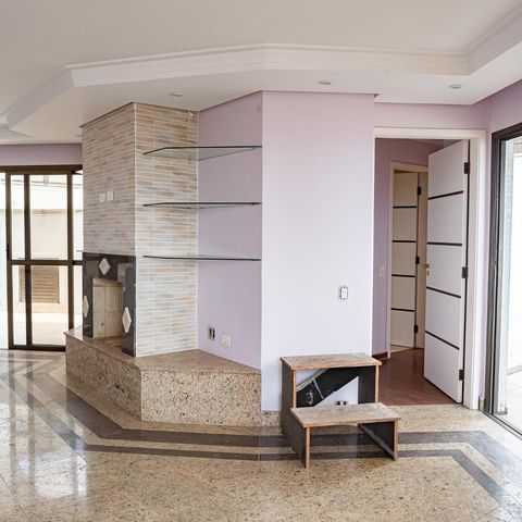 Apartamento à venda com 330m², 4 quartos e 4 vagasCobertura - Sala