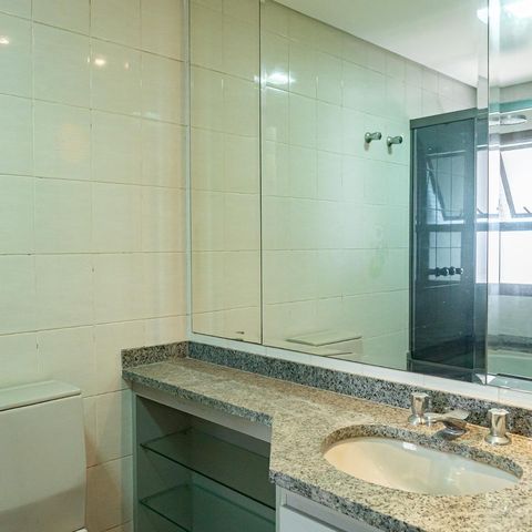 Apartamento à venda com 330m², 4 quartos e 4 vagasBanheiro 1 - Suíte