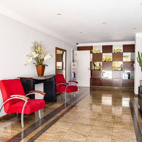 Apartamento à venda com 330m², 4 quartos e 4 vagasHall social