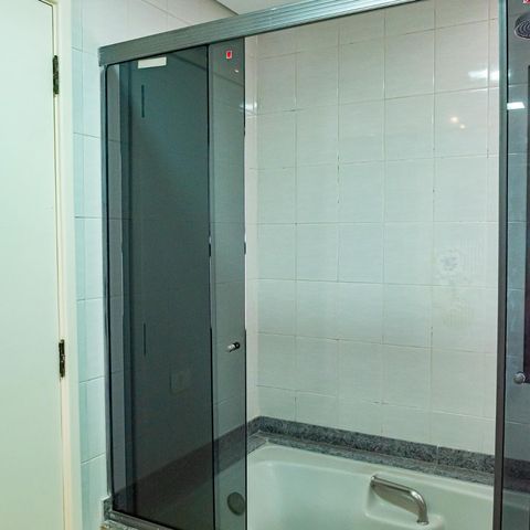 Apartamento à venda com 330m², 4 quartos e 4 vagasBanheiro 1 - Suíte