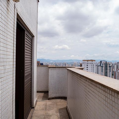 Apartamento à venda com 330m², 4 quartos e 4 vagasCobertura - Varanda