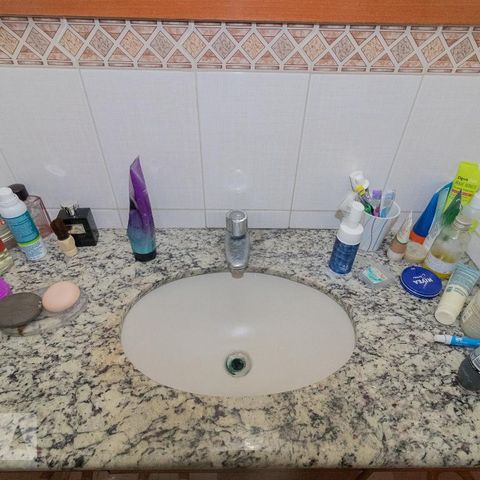 Apartamento à venda com 83m², 3 quartos e 2 vagasBanheiro da Suíte