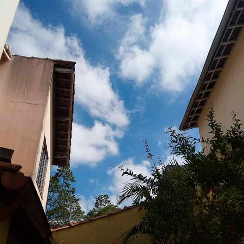 Casa à venda com 103m², 2 quartos e 1 vagaÁrea de Serviço