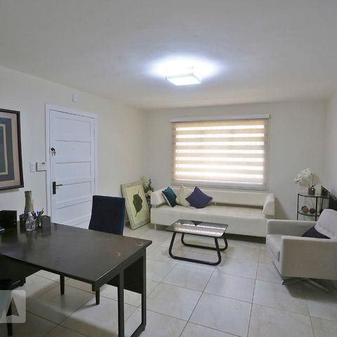 Casa à venda com 120m², 3 quartos e 2 vagasSala