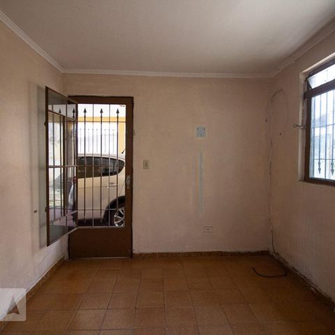 Casa à venda com 400m², 2 quartos e 2 vagasSala