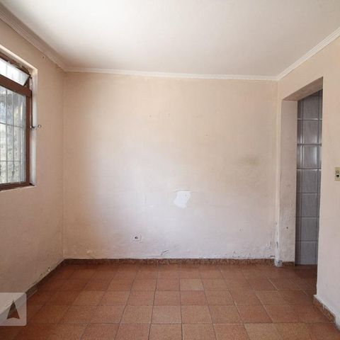 Casa à venda com 400m², 2 quartos e 2 vagasSala