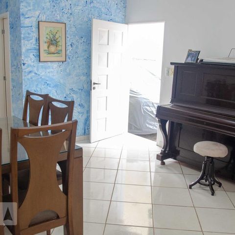 Casa à venda com 204m², 3 quartos e 6 vagasSala