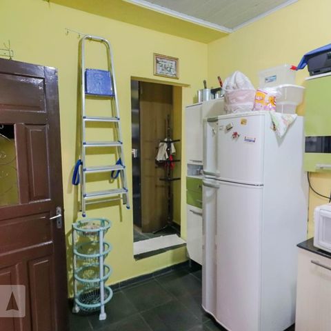Casa à venda com 140m², 5 quartos e 5 vagasCasa 1 Cozinha