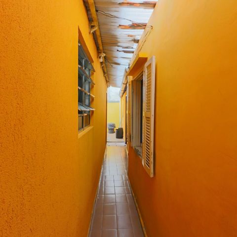 Casa à venda com 140m², 5 quartos e 5 vagasCorredor