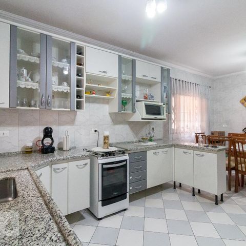 Casa à venda com 183m², 3 quartos e 2 vagasCozinha