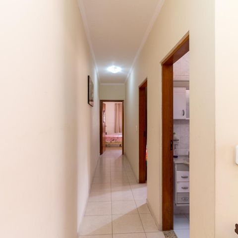 Casa à venda com 183m², 3 quartos e 2 vagasCorredor