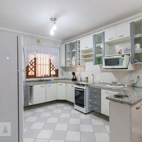 Casa à venda com 183m², 3 quartos e 2 vagasCozinha