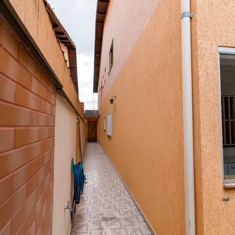 Casa à venda com 183m², 3 quartos e 2 vagasÁrea lateral externa