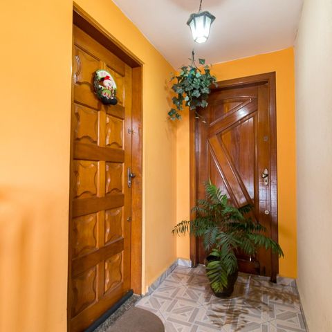 Casa à venda com 183m², 3 quartos e 2 vagasEntrada da casa