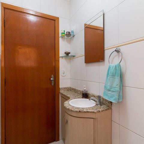 Casa à venda com 183m², 3 quartos e 2 vagasLavabo