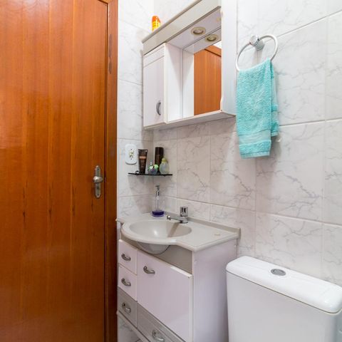 Casa à venda com 183m², 3 quartos e 2 vagasBanheiro social