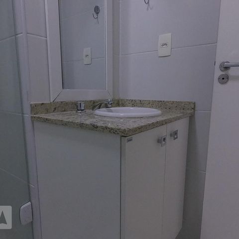 Apartamento à venda com 51m², 2 quartos e 1 vaga Apartamento à venda com 51m², 2 quartos e 1 vagaBanheiro Social