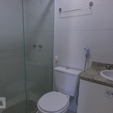 Apartamento à venda com 51m², 2 quartos e 1 vaga Apartamento à venda com 51m², 2 quartos e 1 vagaBanheiro da Suíte 2