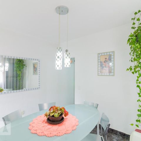 Casa à venda com 200m², 5 quartos e 2 vagasCopa