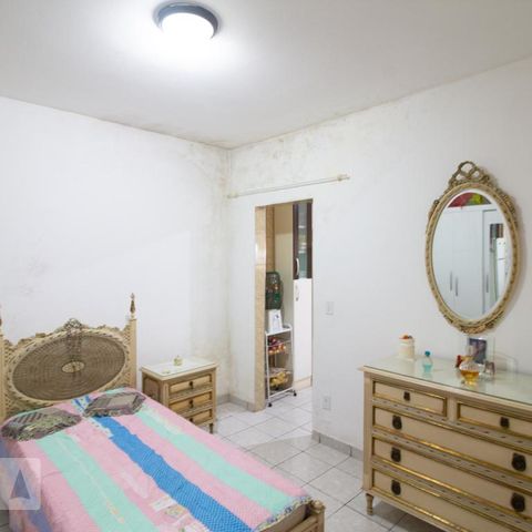 Casa à venda com 200m², 5 quartos e 2 vagasQuarto 2