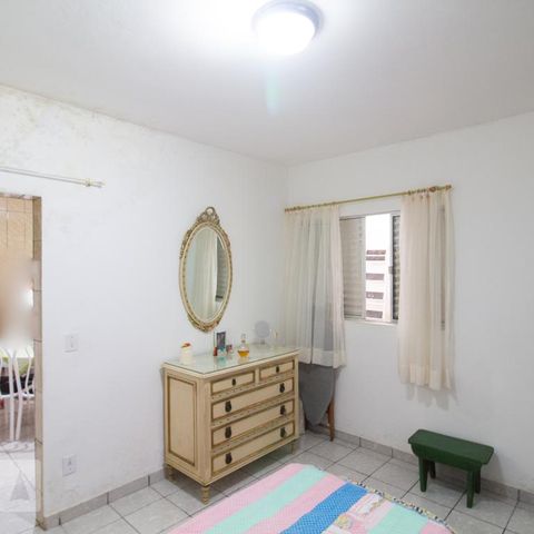 Casa à venda com 200m², 5 quartos e 2 vagasQuarto 2