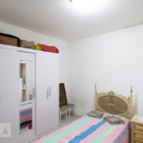 Casa à venda com 200m², 5 quartos e 2 vagasQuarto 2