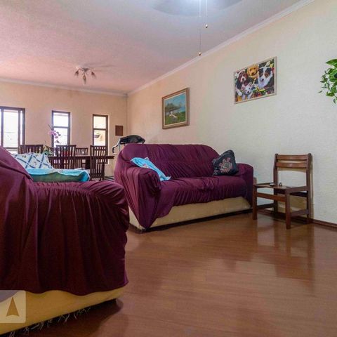 Casa à venda com 218m², 3 quartos e 5 vagasSala